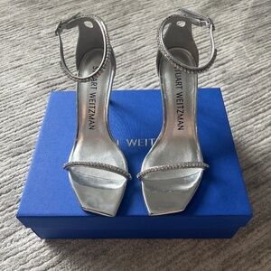 Stuart Weitzman Nudstcrv Glami 855A silver /clear strap heels size 8 NWT